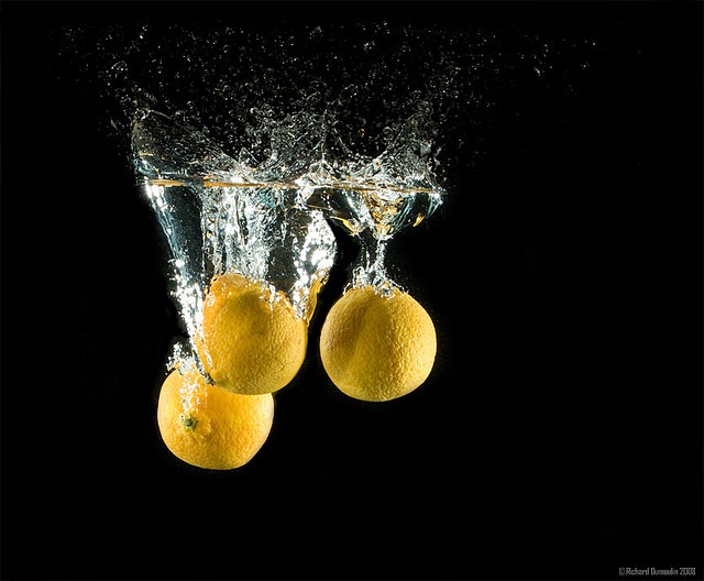 lemon water high speed photography