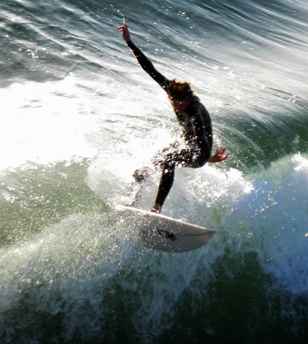 extreme sea surfing photography