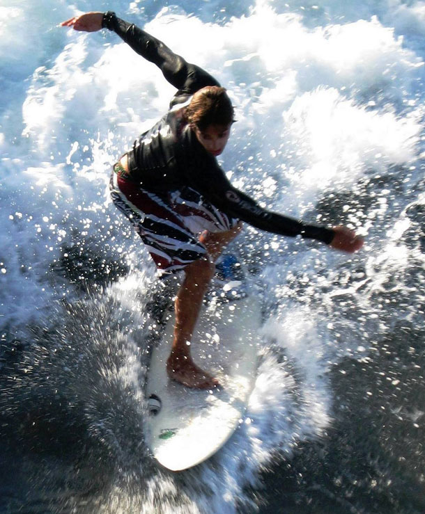 extreme turn sea surfing