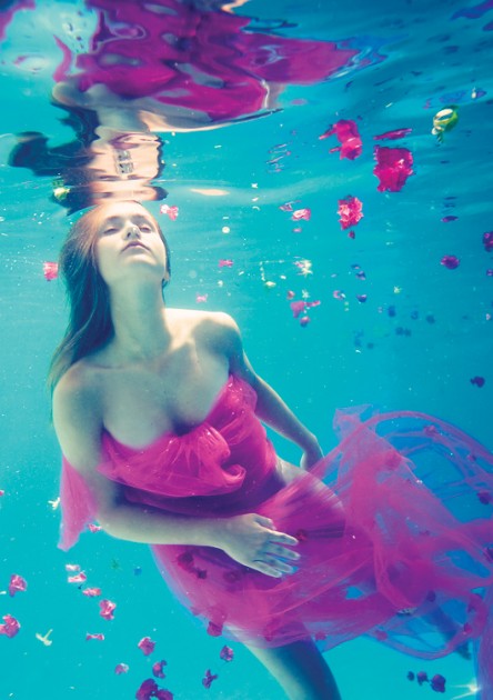 Water Underwater portraits blue colorful sun rays children couple breast 
