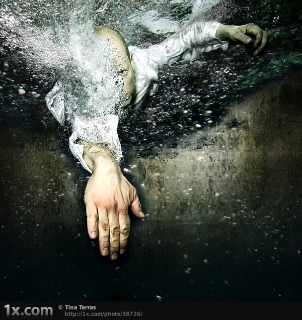 Free under water conceptual photography