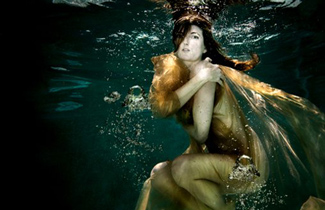 Astonishing Collection of Artistic Underwater Photos