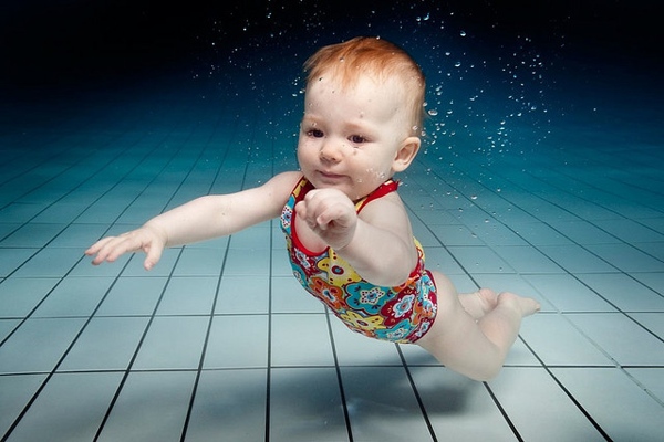 [عکس: baby-swim.jpg]