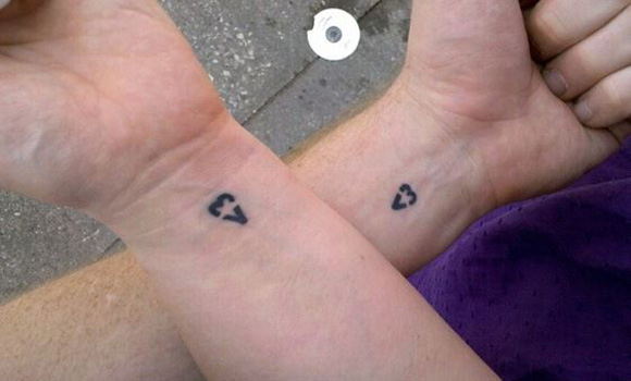 little hearts as wrist tattoos for couples